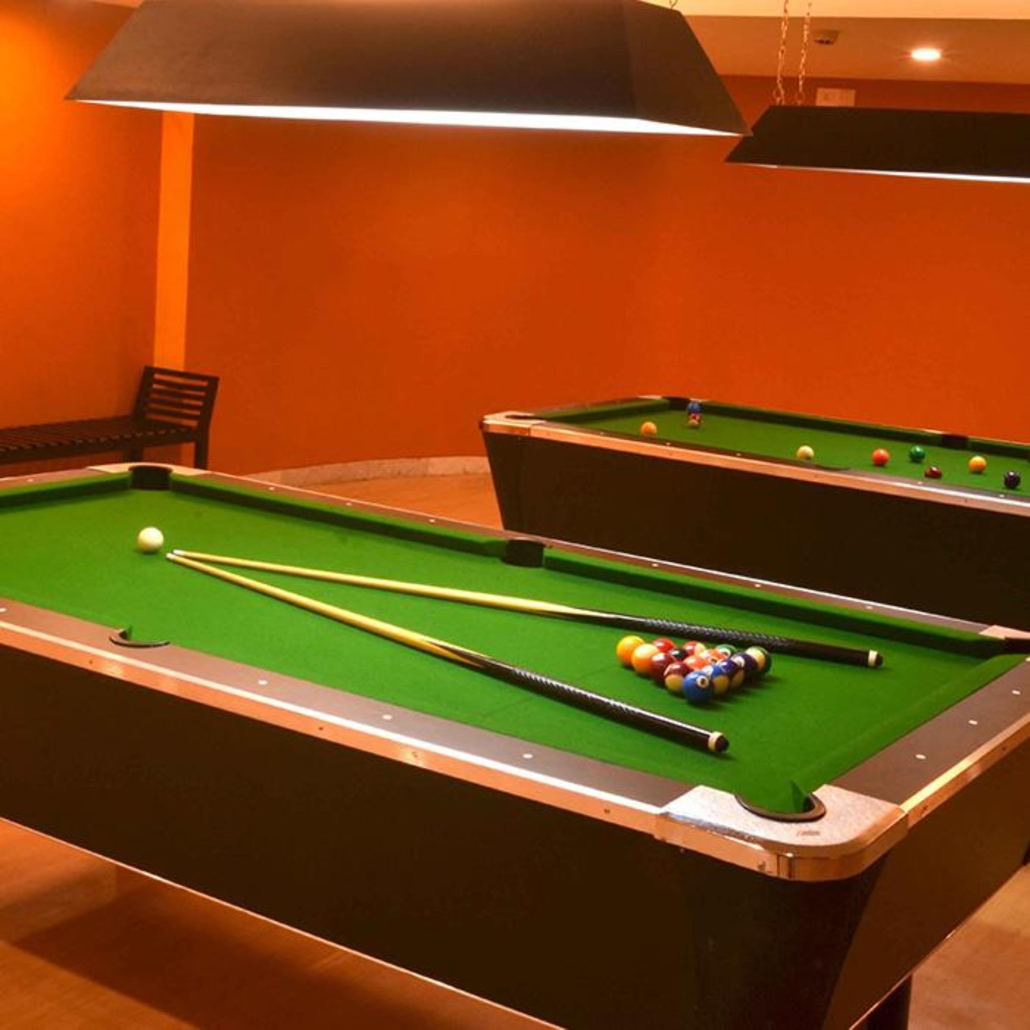 Club Emerald Мумбай Екстериор снимка