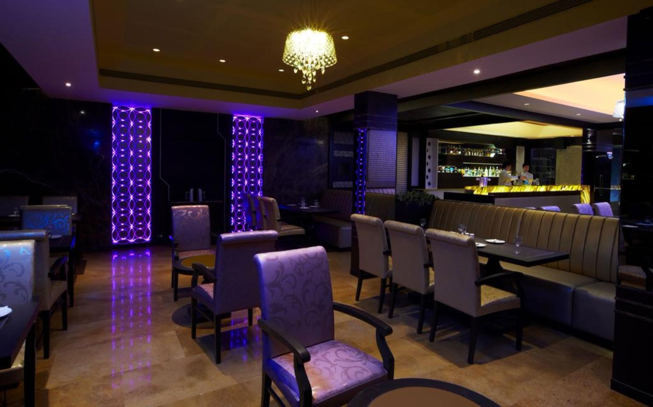 Club Emerald Мумбай Екстериор снимка