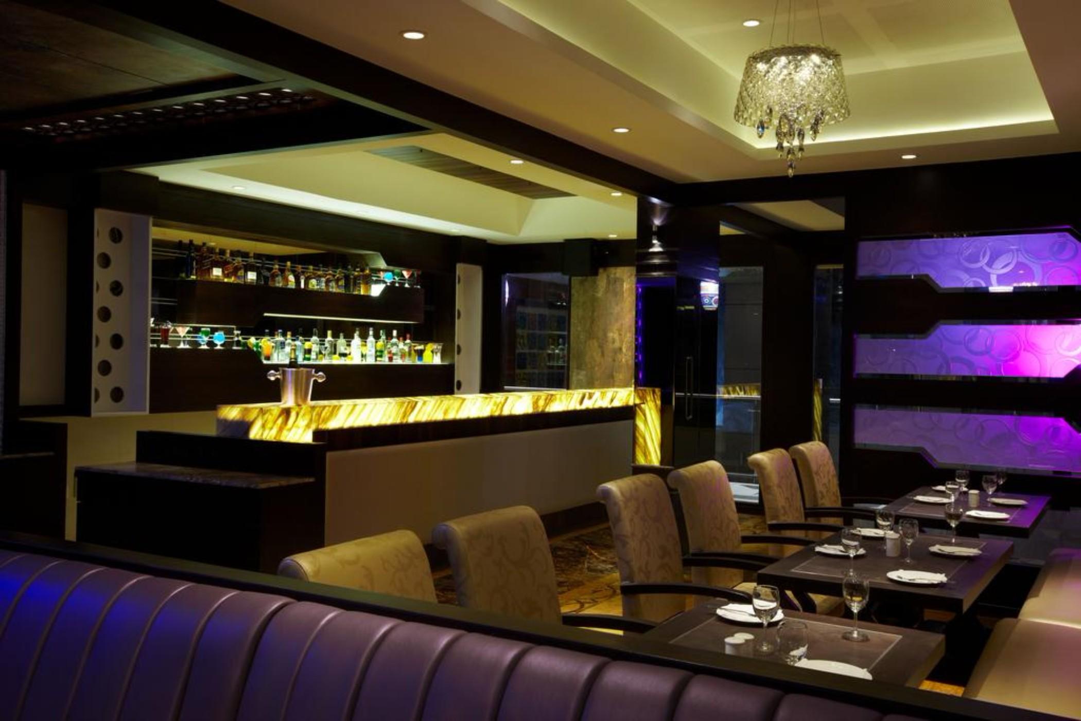 Club Emerald Мумбай Екстериор снимка